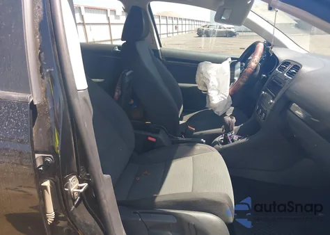 2014 Volkswagen Jetta Sportwagen 2.5L S from USA, damaged, VIN 3VWKP7AJ5EM618517